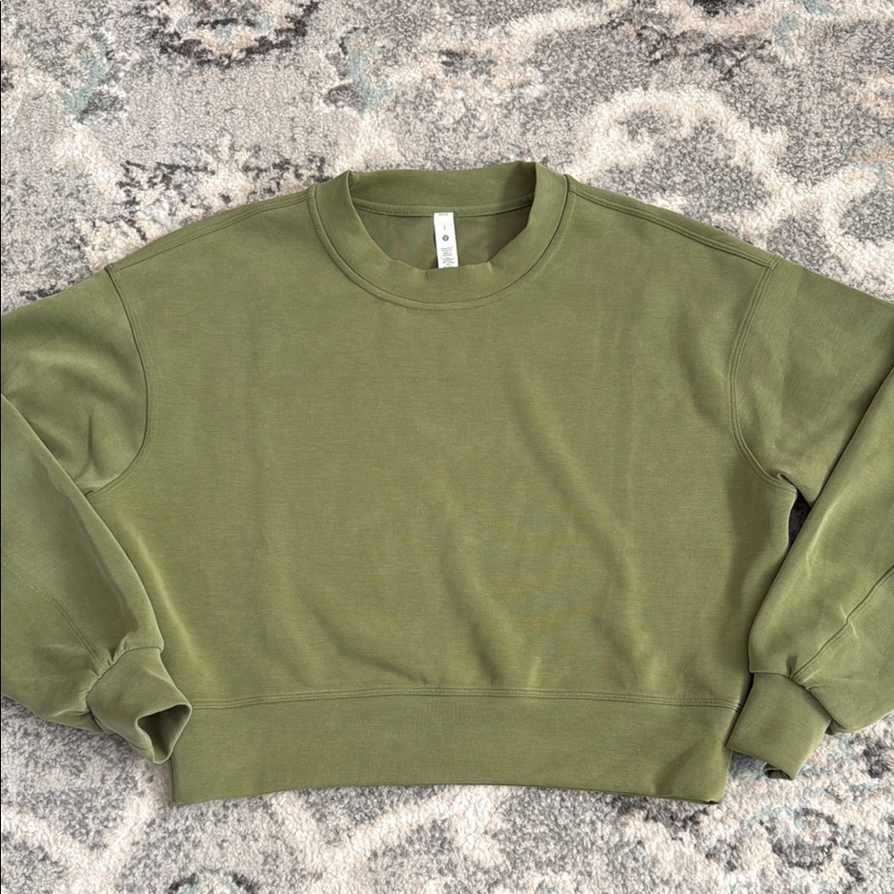 Lululemon Perfectly Oversized Cropped Crew *Softstreme